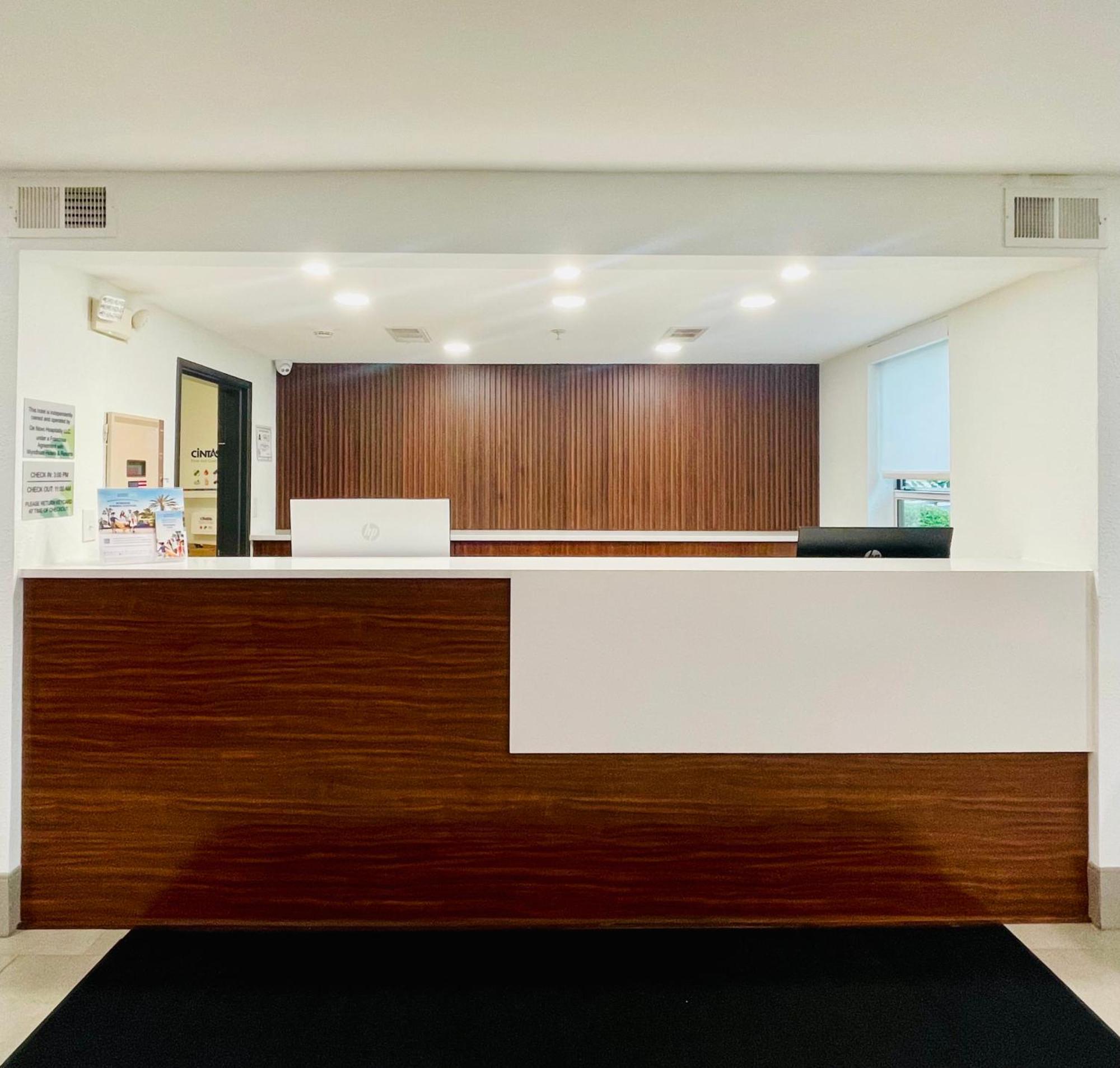 Wingate By Wyndham Matthews, Nc Hotel ภายนอก รูปภาพ